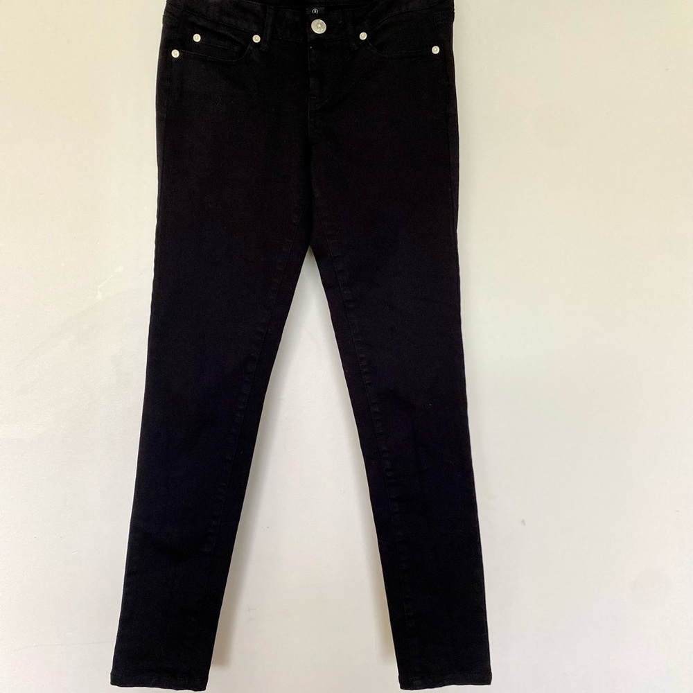 Sneak Peek Black Low Rise Ankle Skinny Pants, size 3